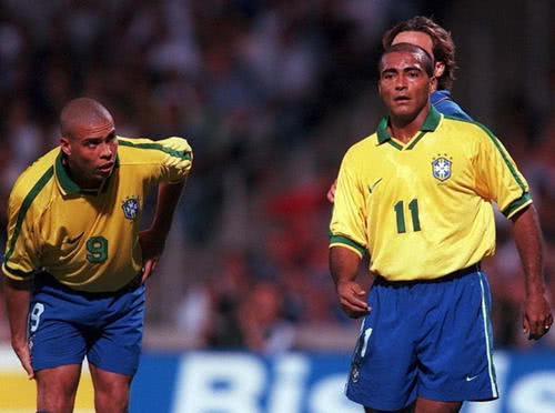 距位列世界 距位列世界